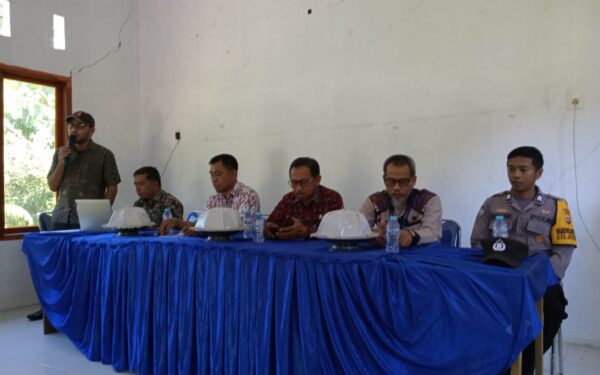 Pembinaan administrasi kelurahan dan laporan kelurahan di kelurahan rimuku