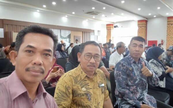 Camat Mamuju Menghadiri Kegiatan Sosialisasi Pengelolaan Informasi Administrasi Kependudukan Tahun 2024