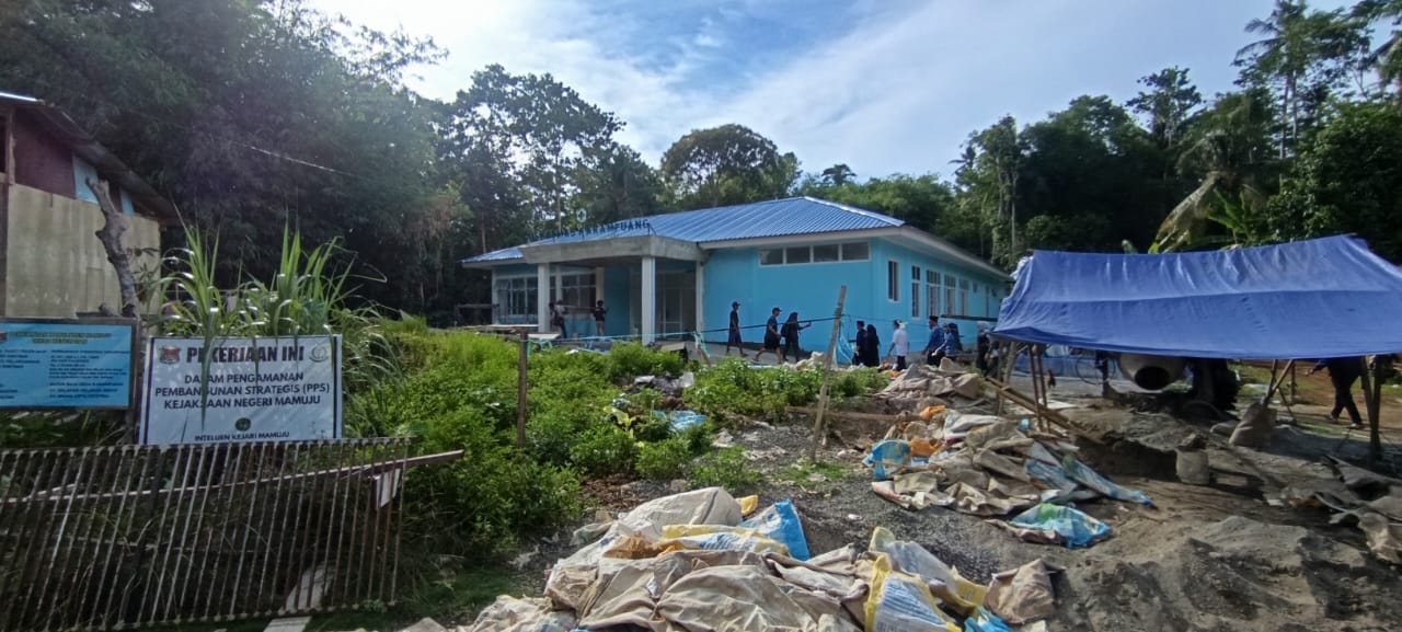 Monitoring Pembangunan Puskesmas Di Desa Karampuang