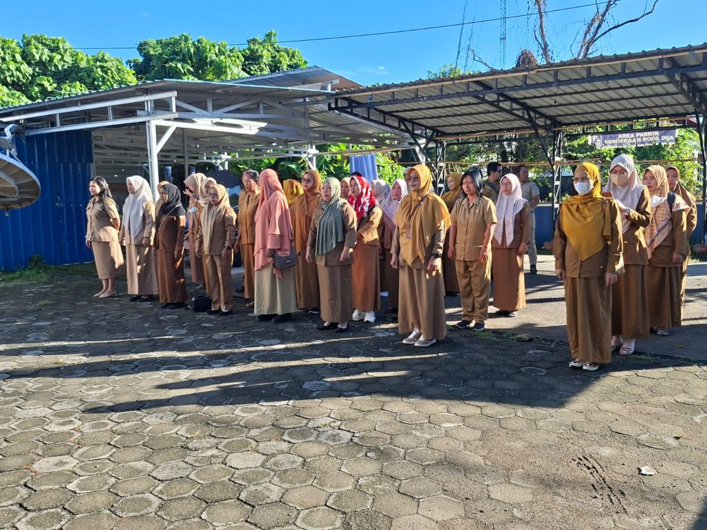 Upacara Gabungan Senin 11 Mei 2026 di Kantor Kec. Mamuju