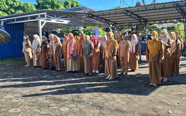 Upacara Gabungan Senin 11 Mei 2026 di Kantor Kec. Mamuju